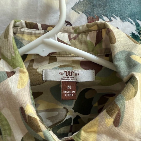 Women's Washed Twill Floral Camo Chore Shirt - Picture 6 of 10